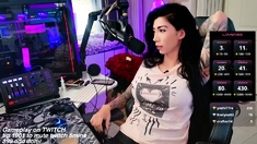 Hot amateur webcam teen masturbates for their fans