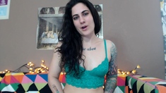 Brunette Solo Webcam Masturbation