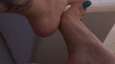 Amateur hottie solo masturbation