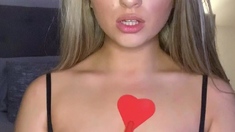 Webcam busty blonde stripped covered by oil anal masturbate