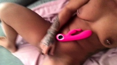 Amateur Close Up Squirting Masturbation