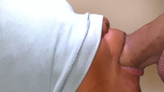 Amateur hands free close up blowjob