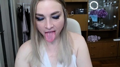 MILF blonde live toys webcam show in shower
