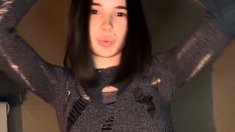 Hot amateur webcam teen masturbates for their fans