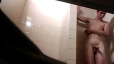 Str8 spy caught a friend jacking in the shower